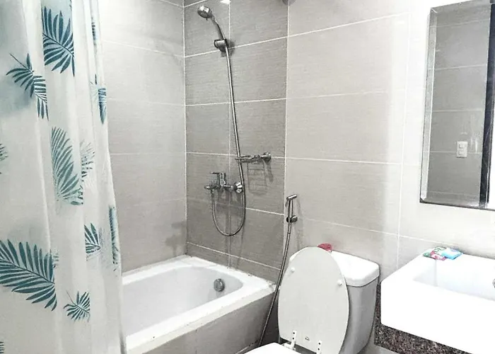 8newtown Boulevard Staycation Apartment