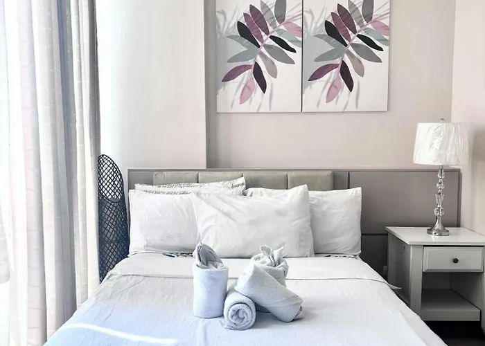 8newtown Boulevard Staycation Apartment *