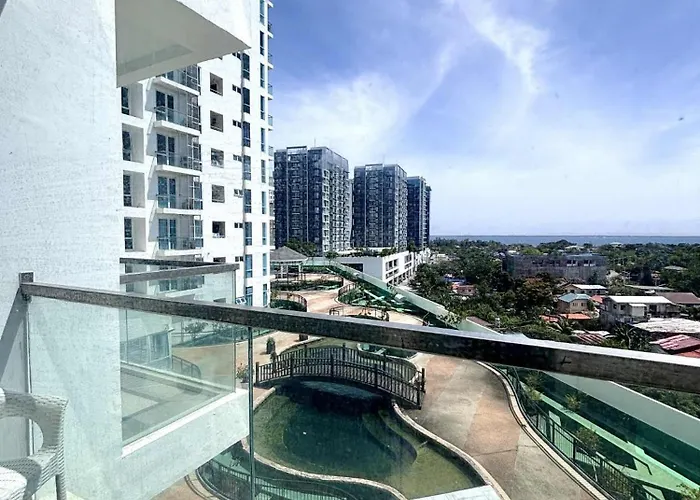 8newtown Boulevard Staycation Apartment Punta Engano (Mactan)